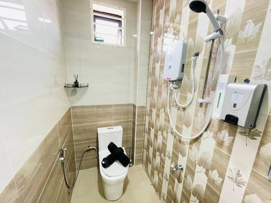 Cozy Retreat 5min Aeonpalm Resort15min Senai Airport Holiday home Kulai